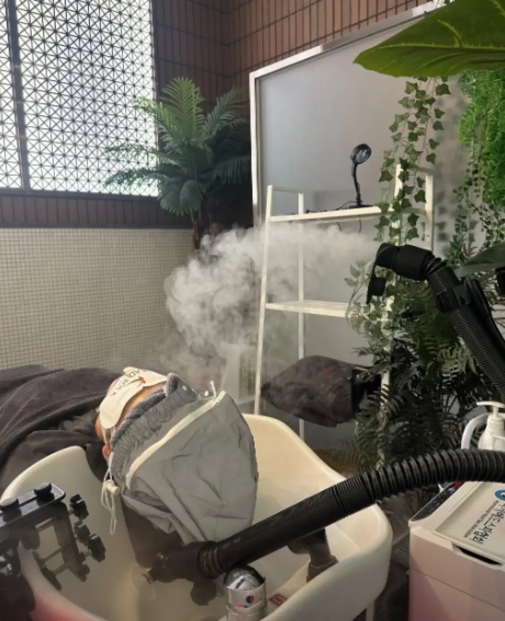 facial_steamer_treatment_indoors_93752