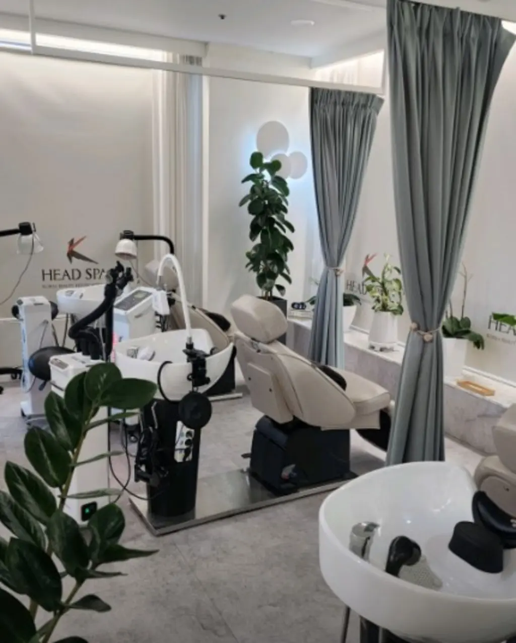 head_spa_treatment_room_setup_92847